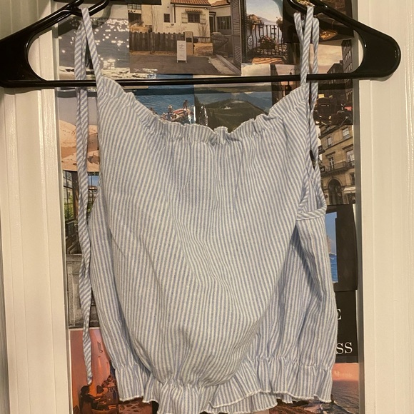 Brandy Melville Tops - Brandy Melville Rare Carly Top.